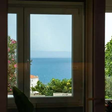 Apartment Nomadnest Split